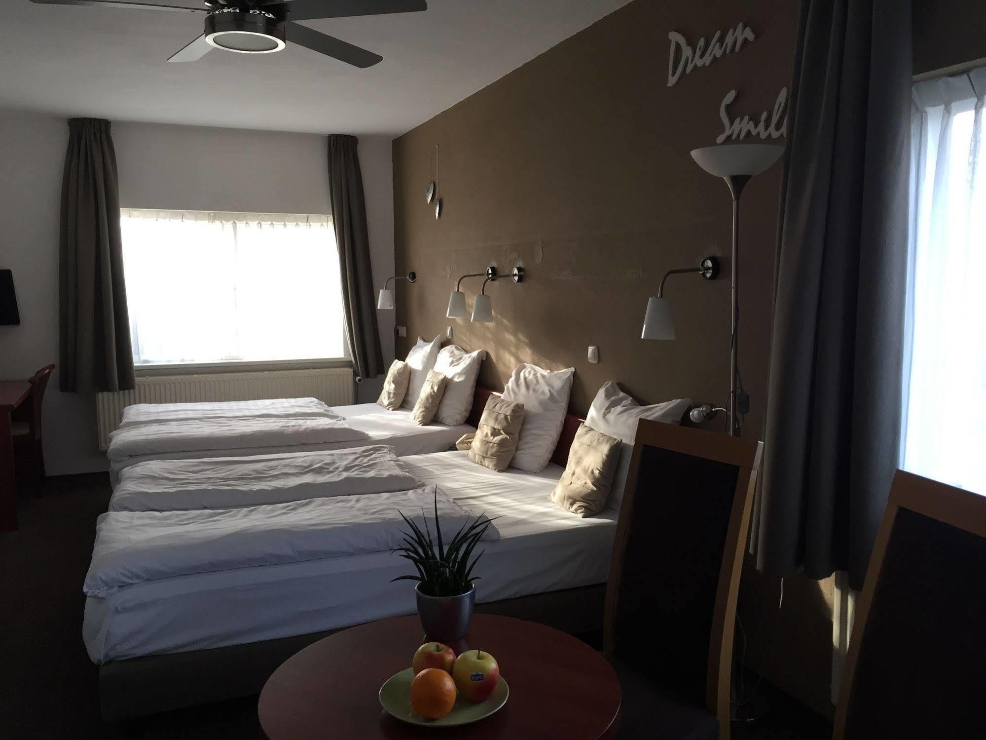 Hotel De Kroon Kaatsheuvel Zewnętrze zdjęcie
